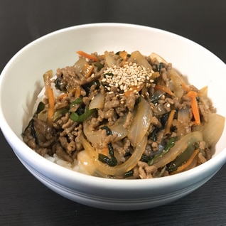 焼肉のたれで簡単！ひき肉で焼肉丼★